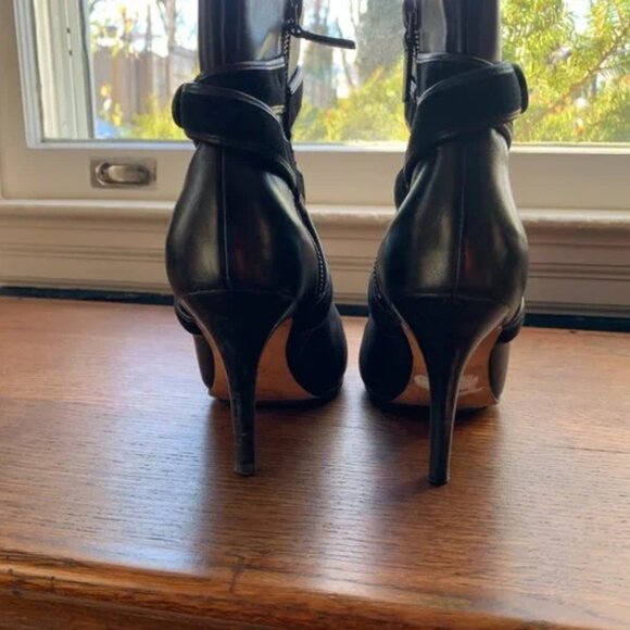 Cole Haan NikeAir Black Leather Side Zip Heels Ankle Booties - Picture 3 of 6
